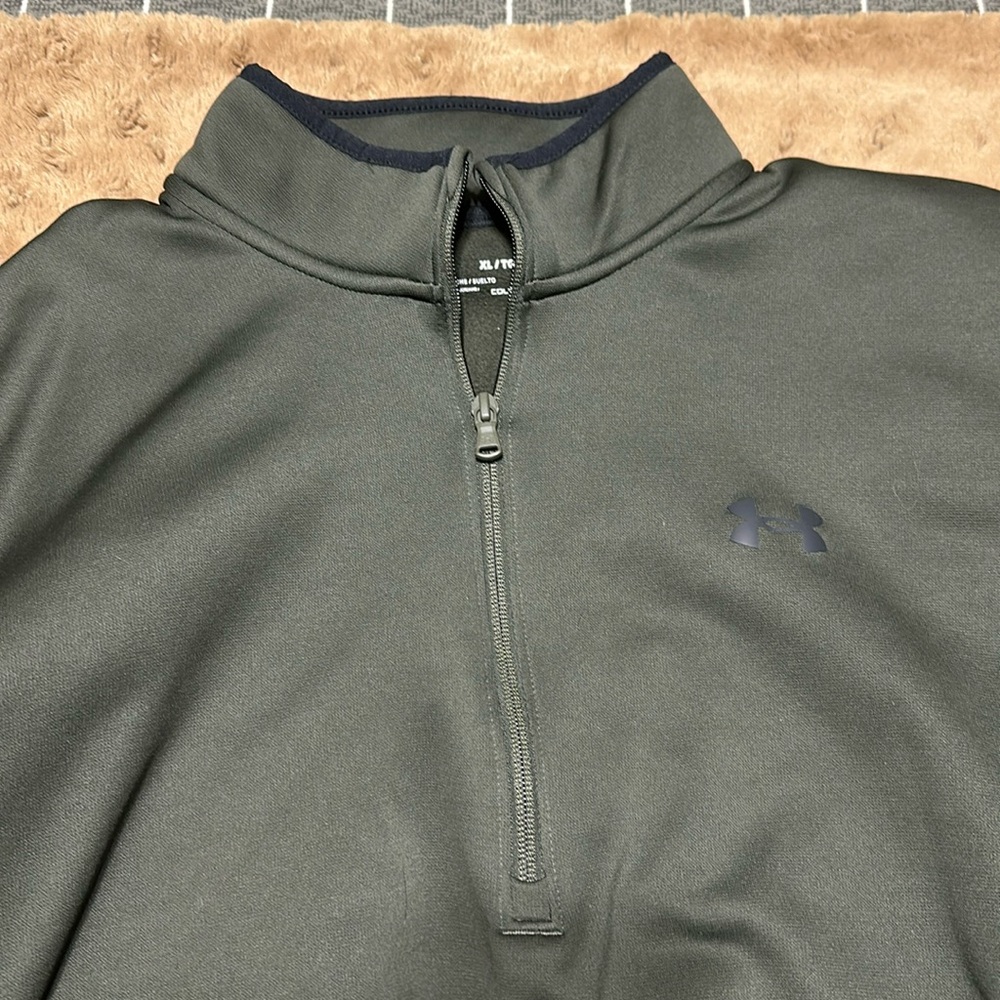 Under Amour Pullover